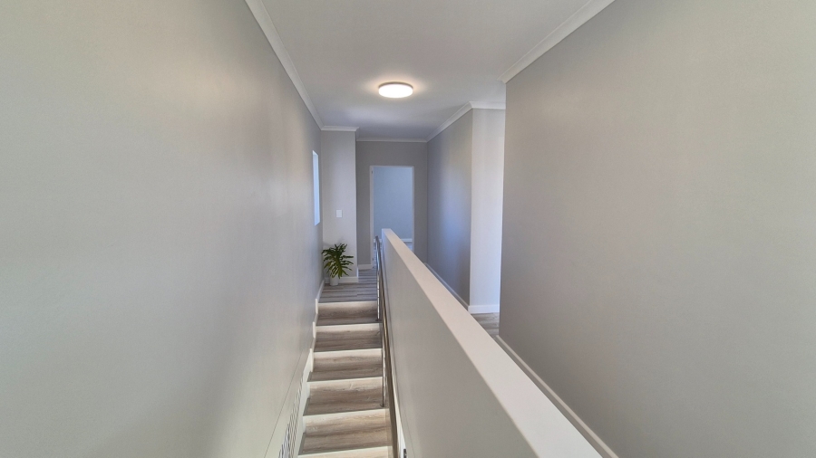 3 Bedroom Property for Sale in Country Club Western Cape